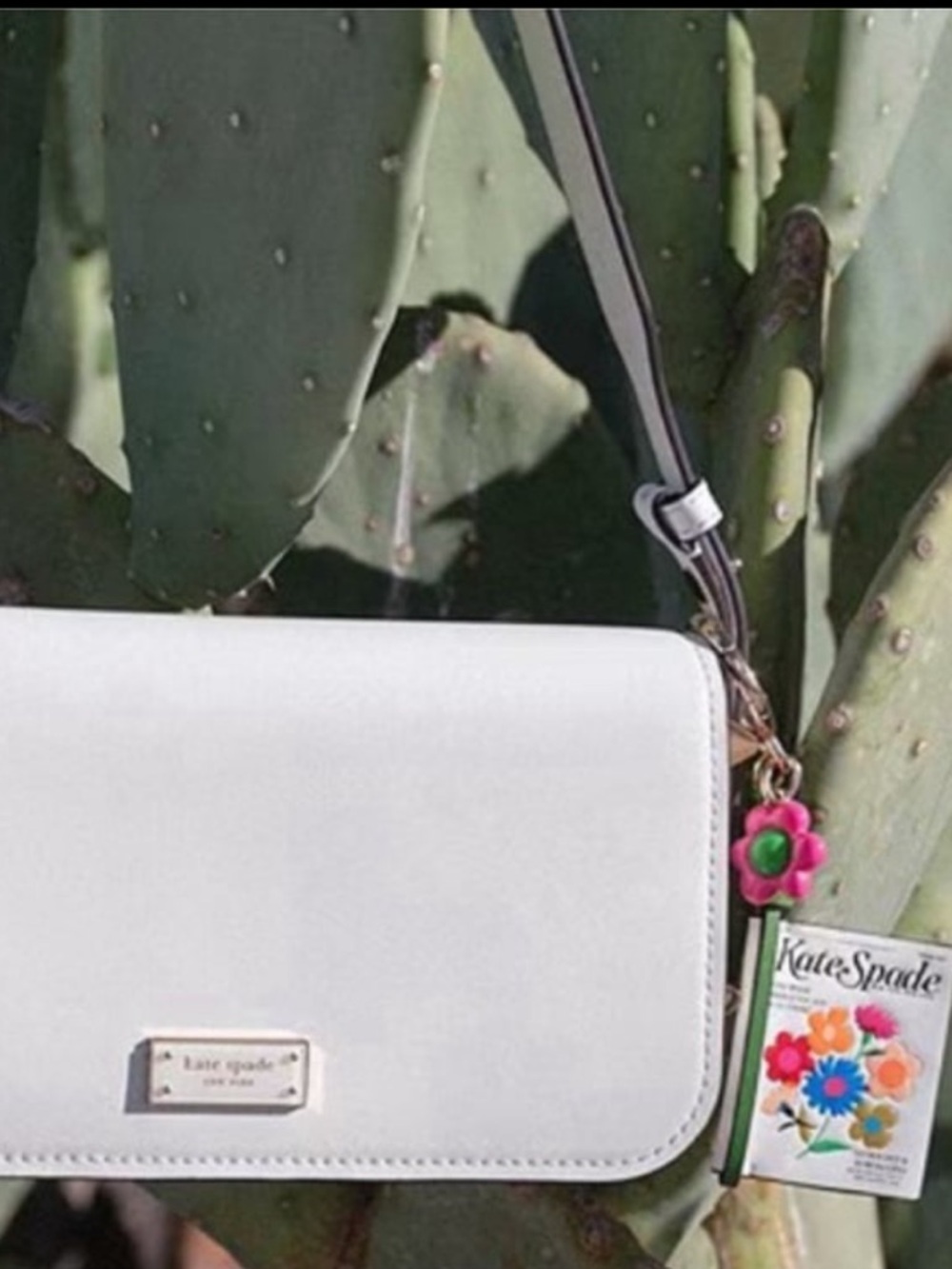 Kate Spade fresh picks magazine bag charm - Picture 3 of 8